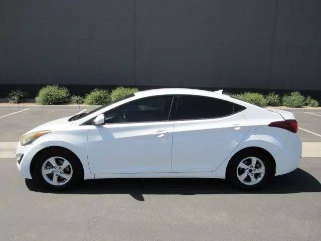 2015 Hyundai Elantra SE — Sedan — 169,000 mi — Avondale, AZ