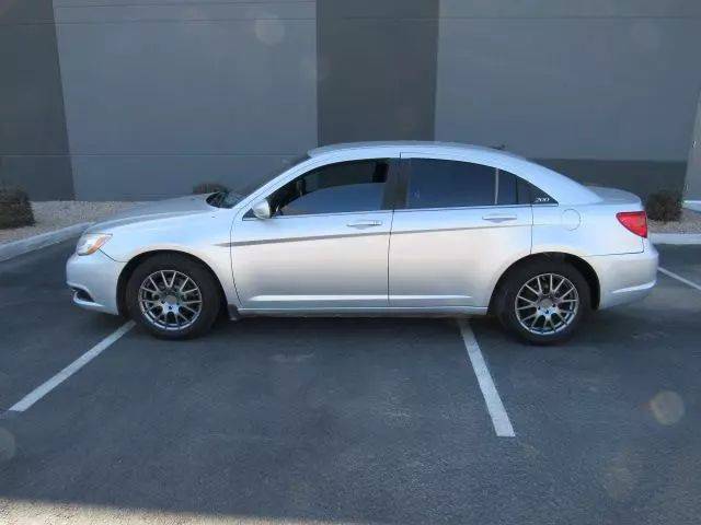 2012 Chrysler 200 Touring — Sedan — 193,000 mi — Avondale, AZ