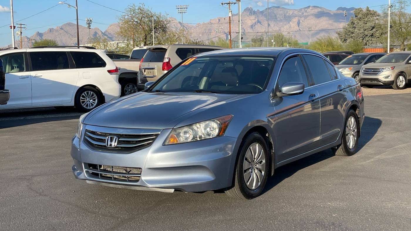 2011 Honda Accord LX — Sedan — 117,585 mi — Tucson, AZ