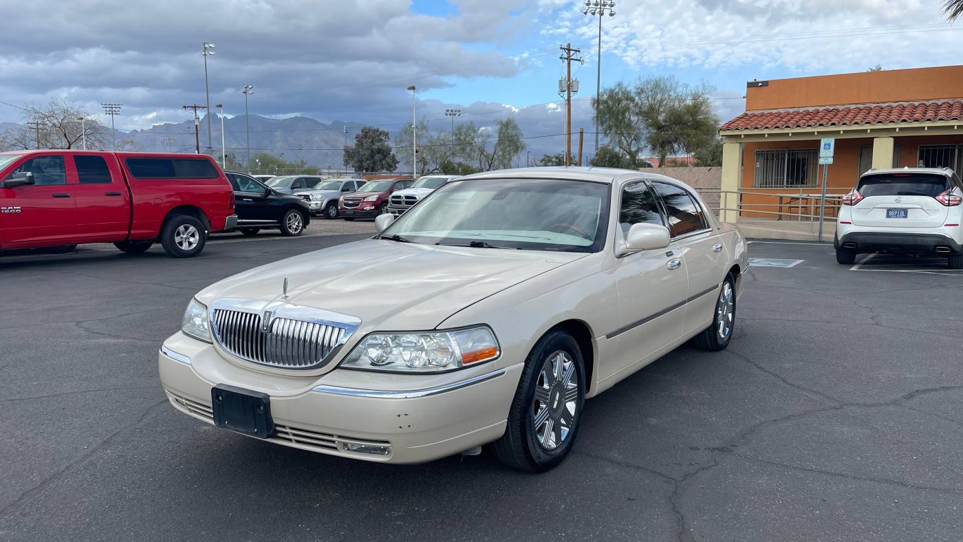 2003 Lincoln Town Car Cartier For Sale in Tucson AZ