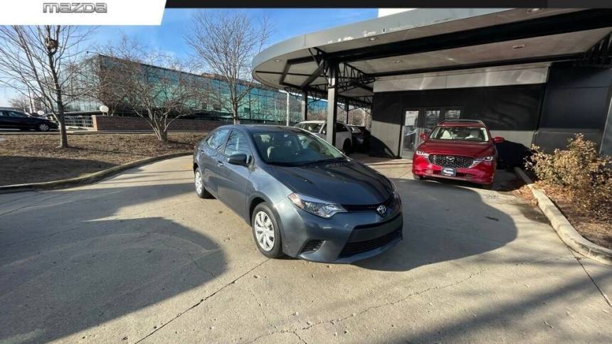 2014 Toyota Corolla LE — Sedan — 110,909 mi — Schaumburg, IL