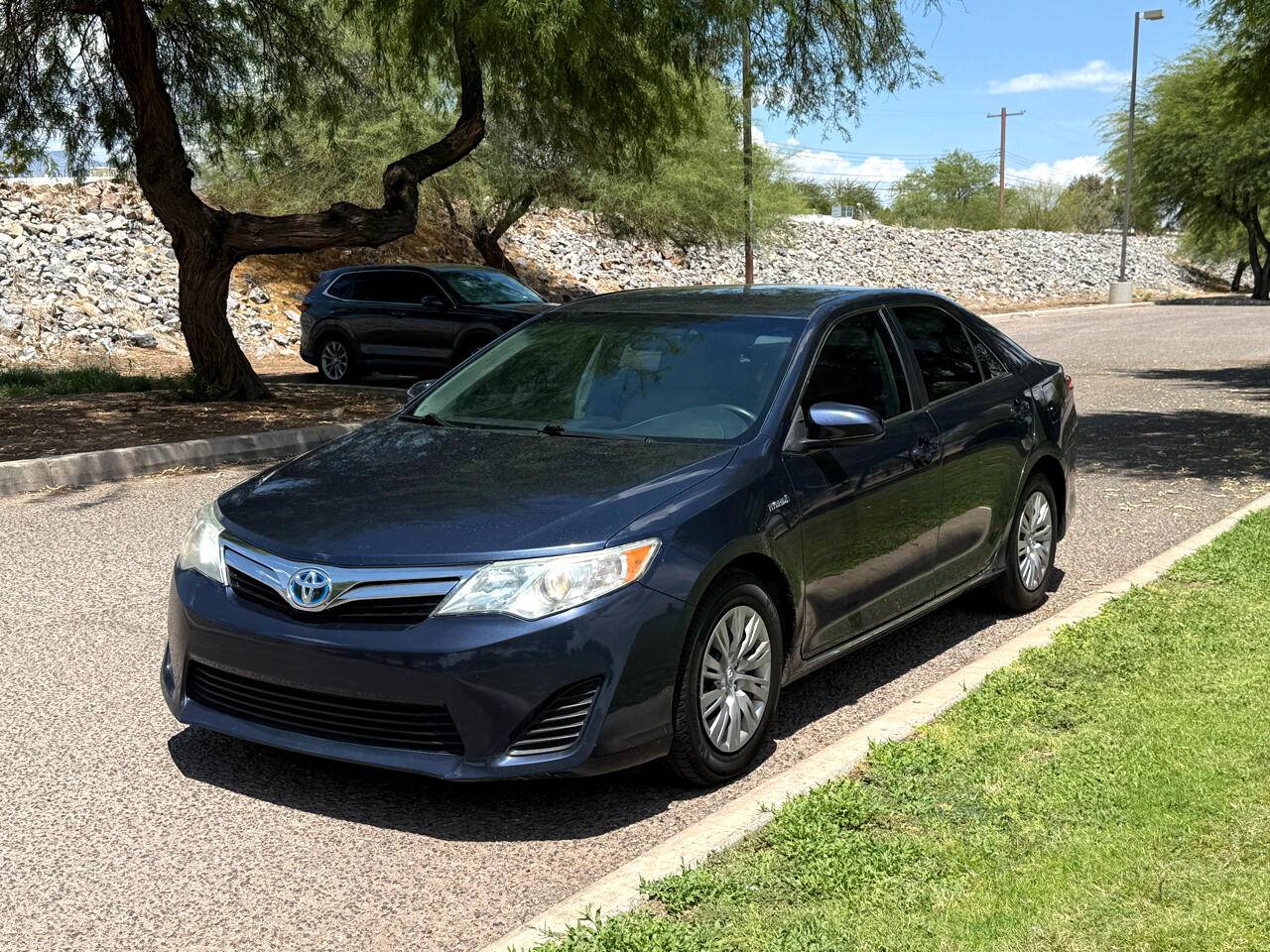2014 Toyota Camry Hybrid LE — Sedan — 182,640 mi — Tucson, AZ