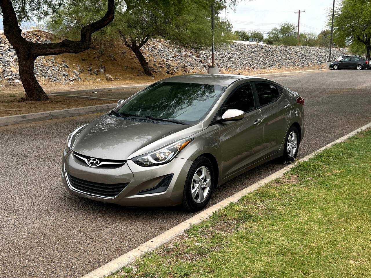 2015 Hyundai Elantra SE — Sedan — 133,415 mi — Tucson, AZ