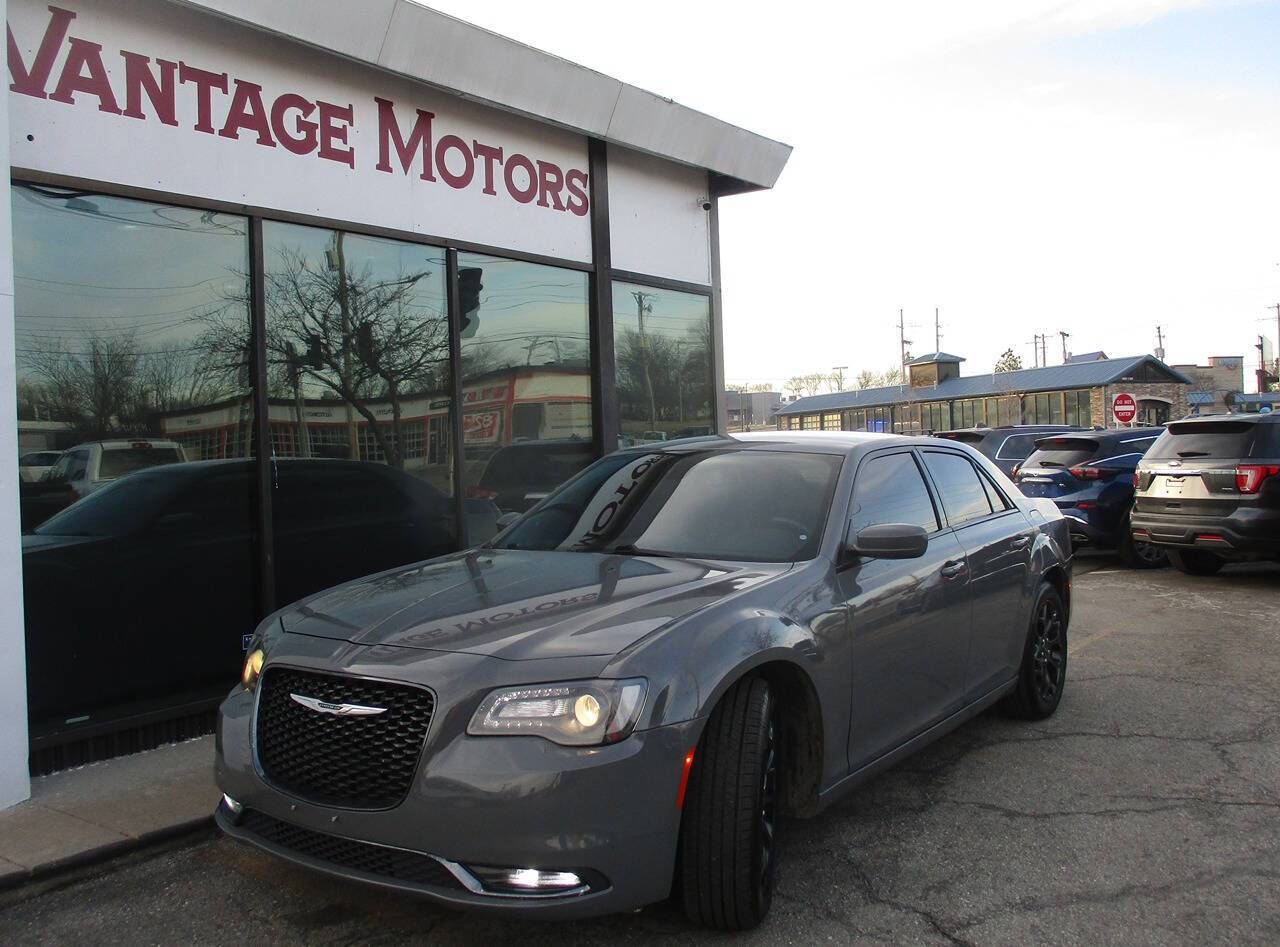 2019 Chrysler 300 S — Sedan — 94,853 mi — Raytown, MO