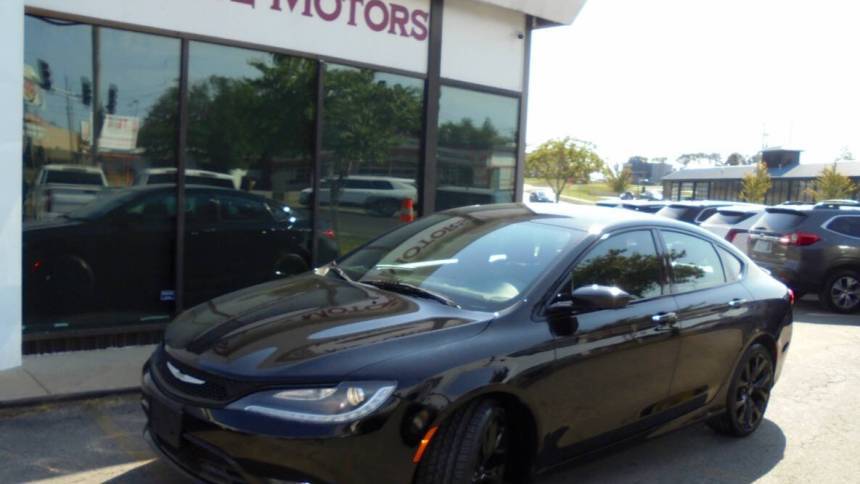2015 Chrysler 200 S — Sedan — 121,608 mi — Raytown, MO