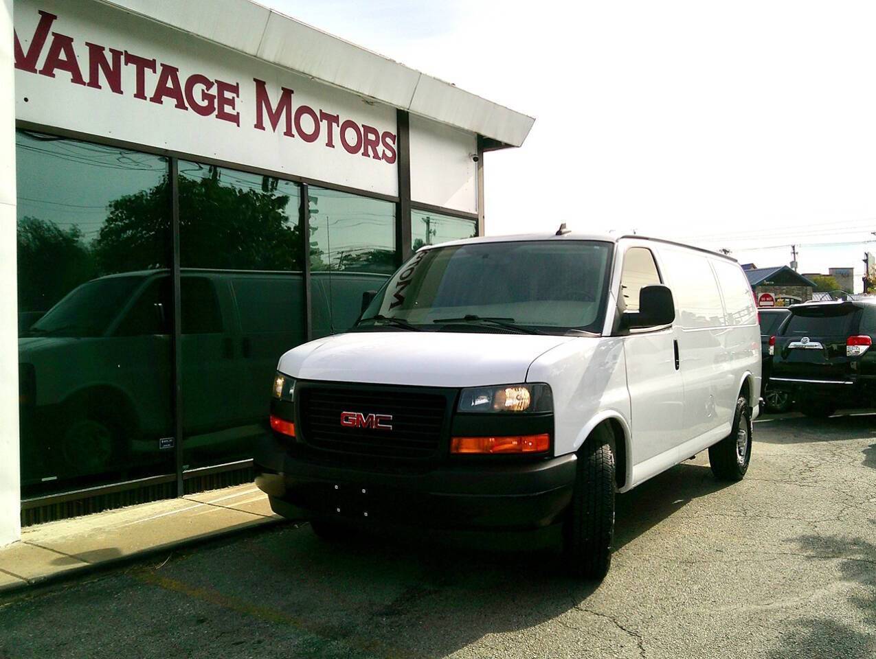 2023 GMC Savana Cargo Van Base — Cargo Van — 101,219 mi — Raytown, MO