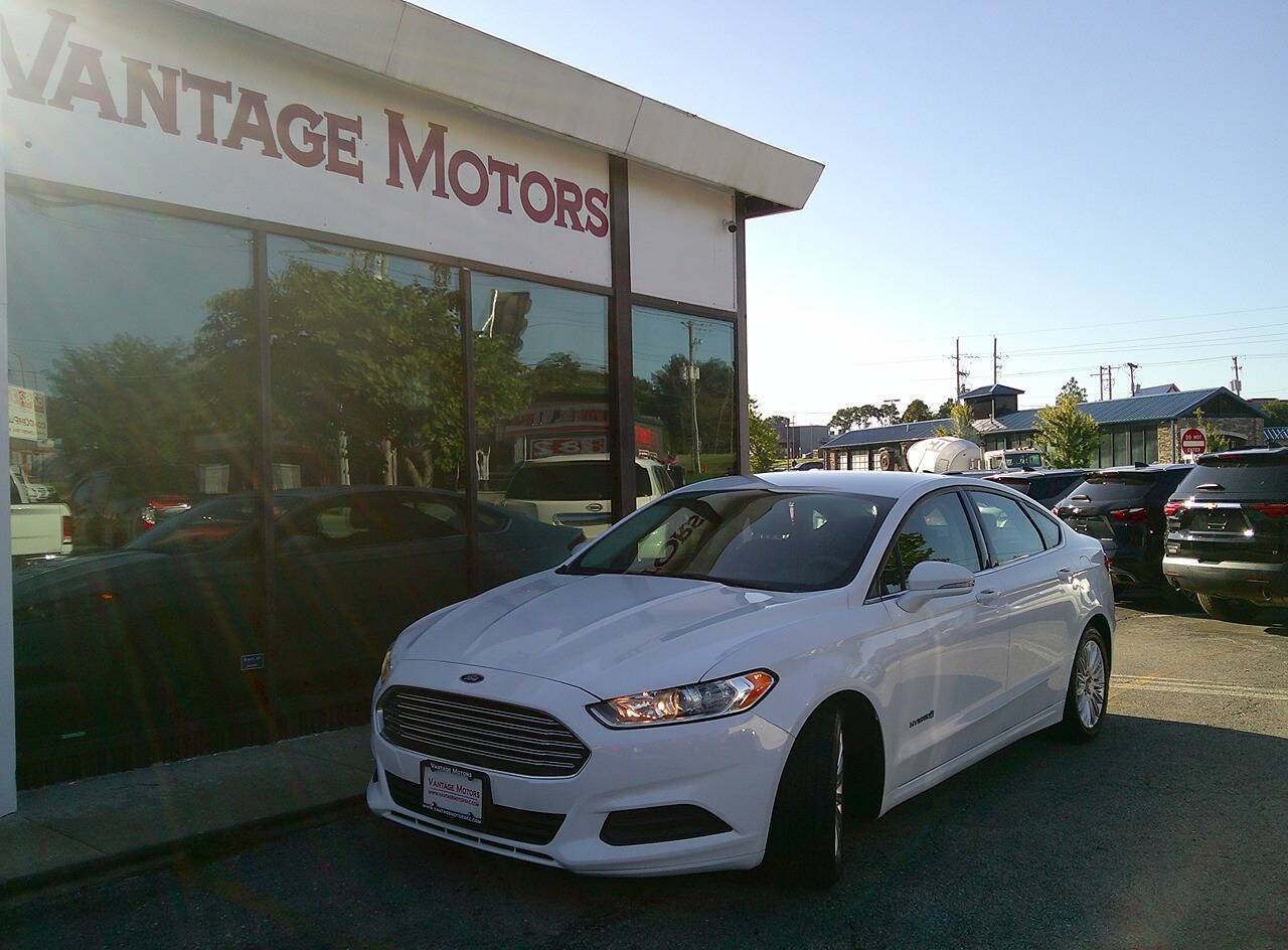 2016 Ford Fusion Hybrid SE — Sedan — 132,503 mi — Raytown, MO
