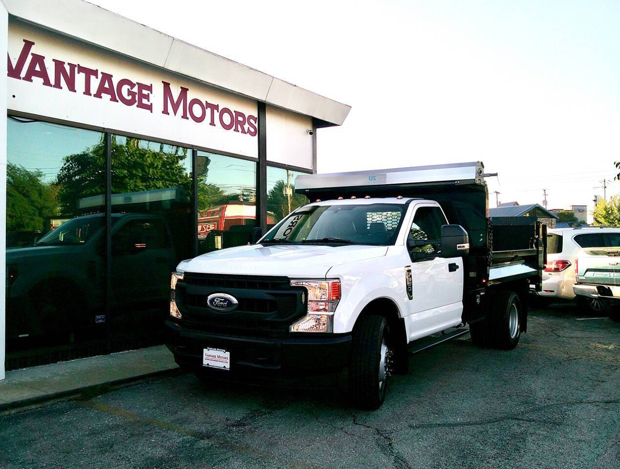 2020 Ford Super Duty F-350 Chassis Cab XL — Chassis Cab Truck — 17,410 mi — Raytown, MO