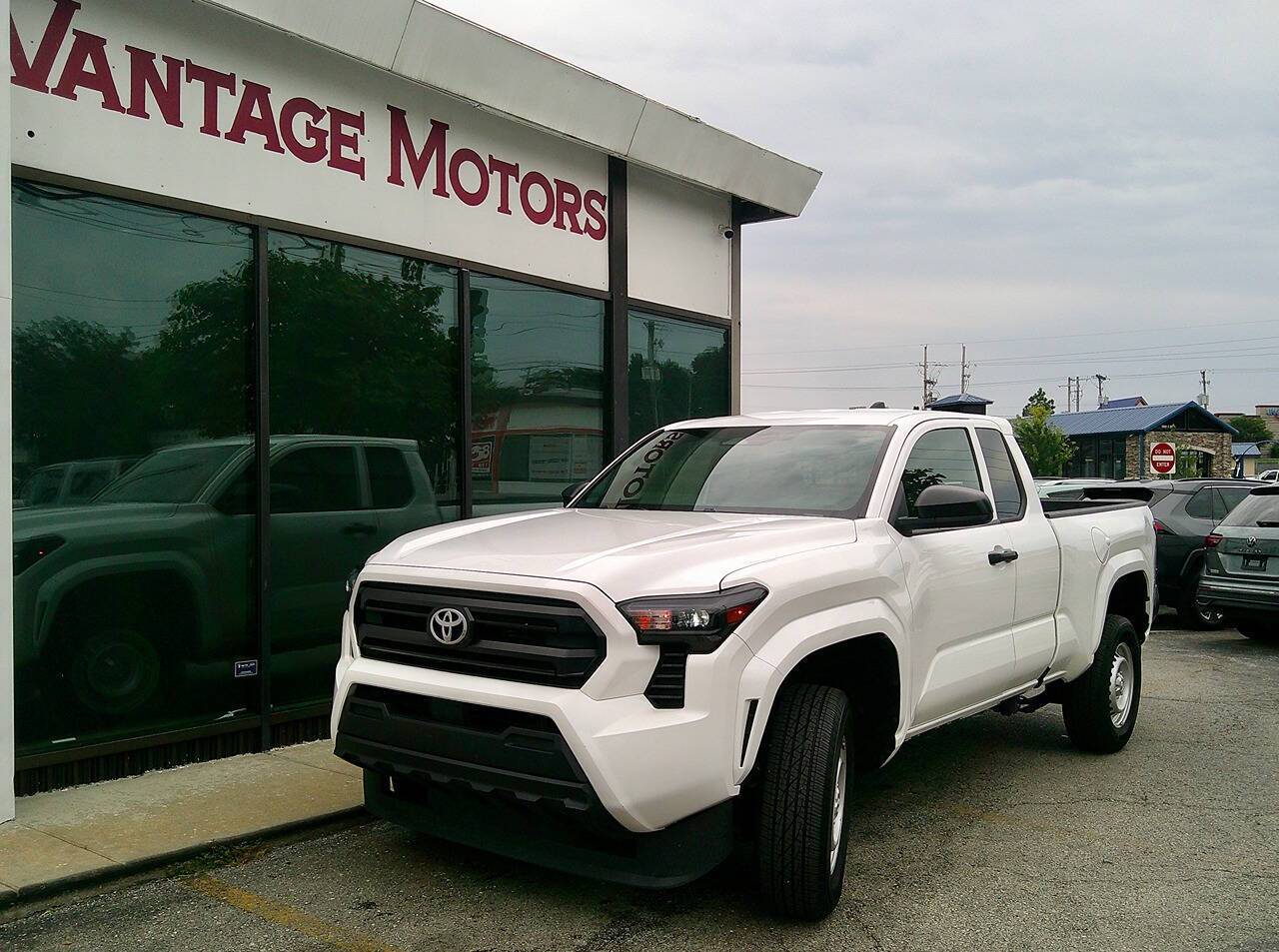 2024 Toyota Tacoma SR — Pickup Truck — 21,723 mi — Raytown, MO