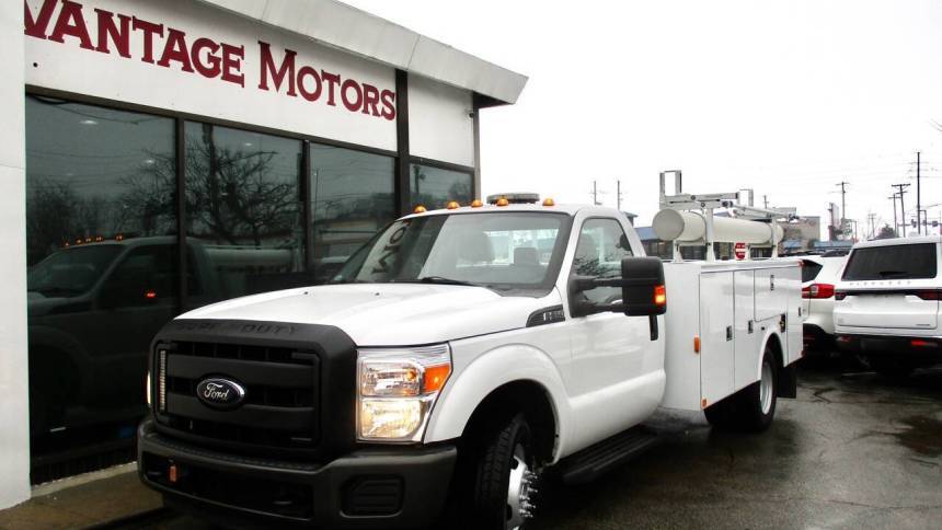 2012 Ford Super Duty F-350 Chassis Cab XL — Chassis Cab Truck — 62,269 mi — Raytown, MO