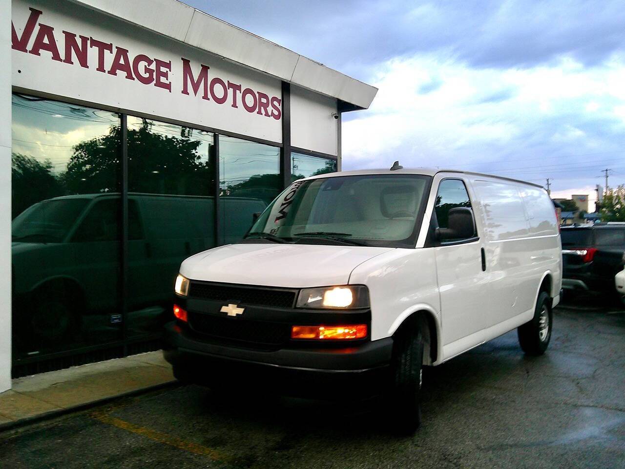 2019 Chevrolet Express Cargo Van Base — Cargo Van — 71,160 mi — Raytown, MO