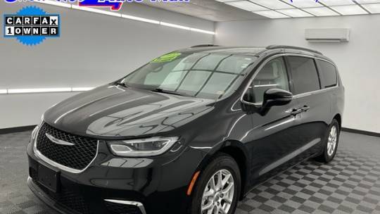 2022 Chrysler Pacifica Touring L — Minivan — 96,021 mi — Harrisonville, MO