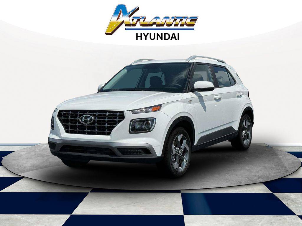 2025 Hyundai Venue SEL — SUV — 4,992 mi — West Islip, NY