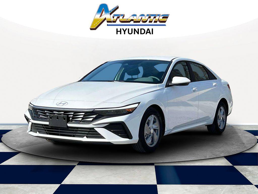 2025 Hyundai Elantra SE — Sedan — 7,025 mi — West Islip, NY
