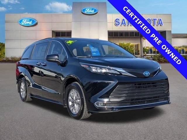 2024 Toyota Sienna XLE — Minivan — 15,275 mi — Sarasota, FL