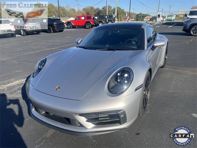 2022 Porsche 911 Carrera 4 GTS