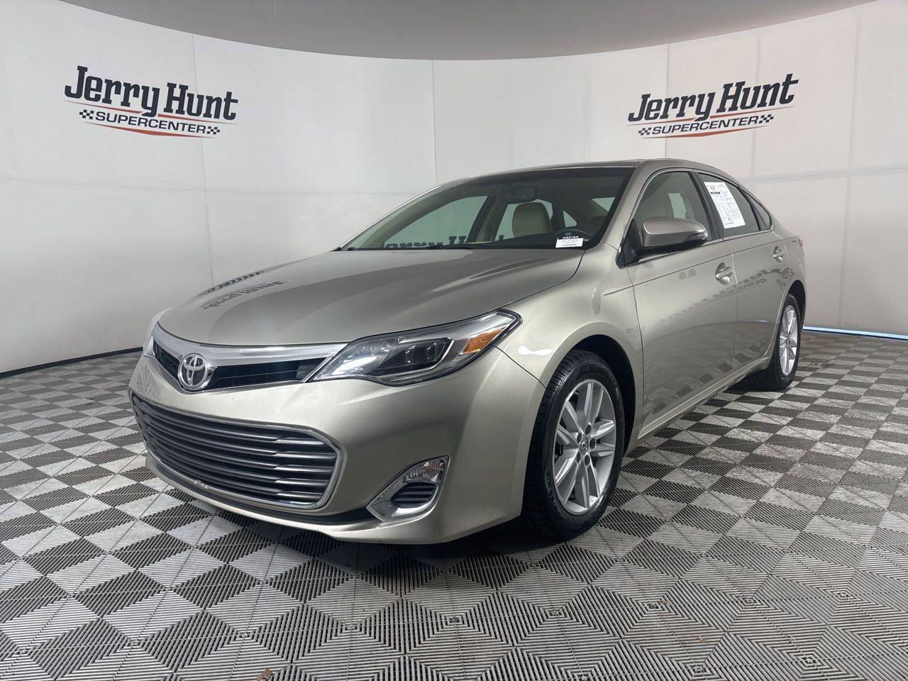 2013 Toyota Avalon XLE — Sedan — 22,273 mi — Lexington, NC