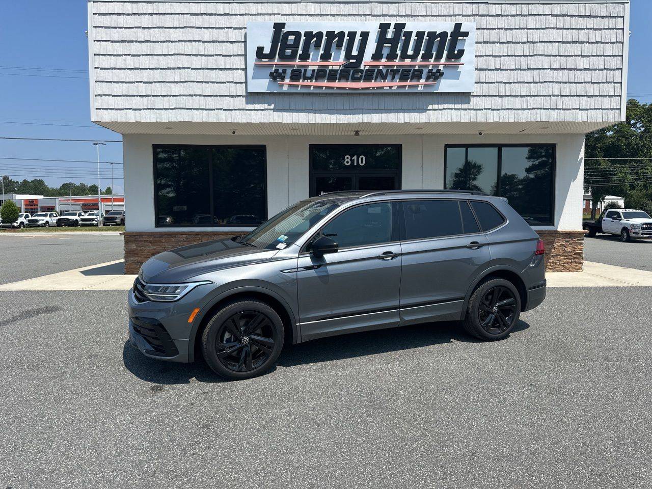 2023 Volkswagen Tiguan SE R-Line Black — SUV — 31,850 mi — Lexington, NC