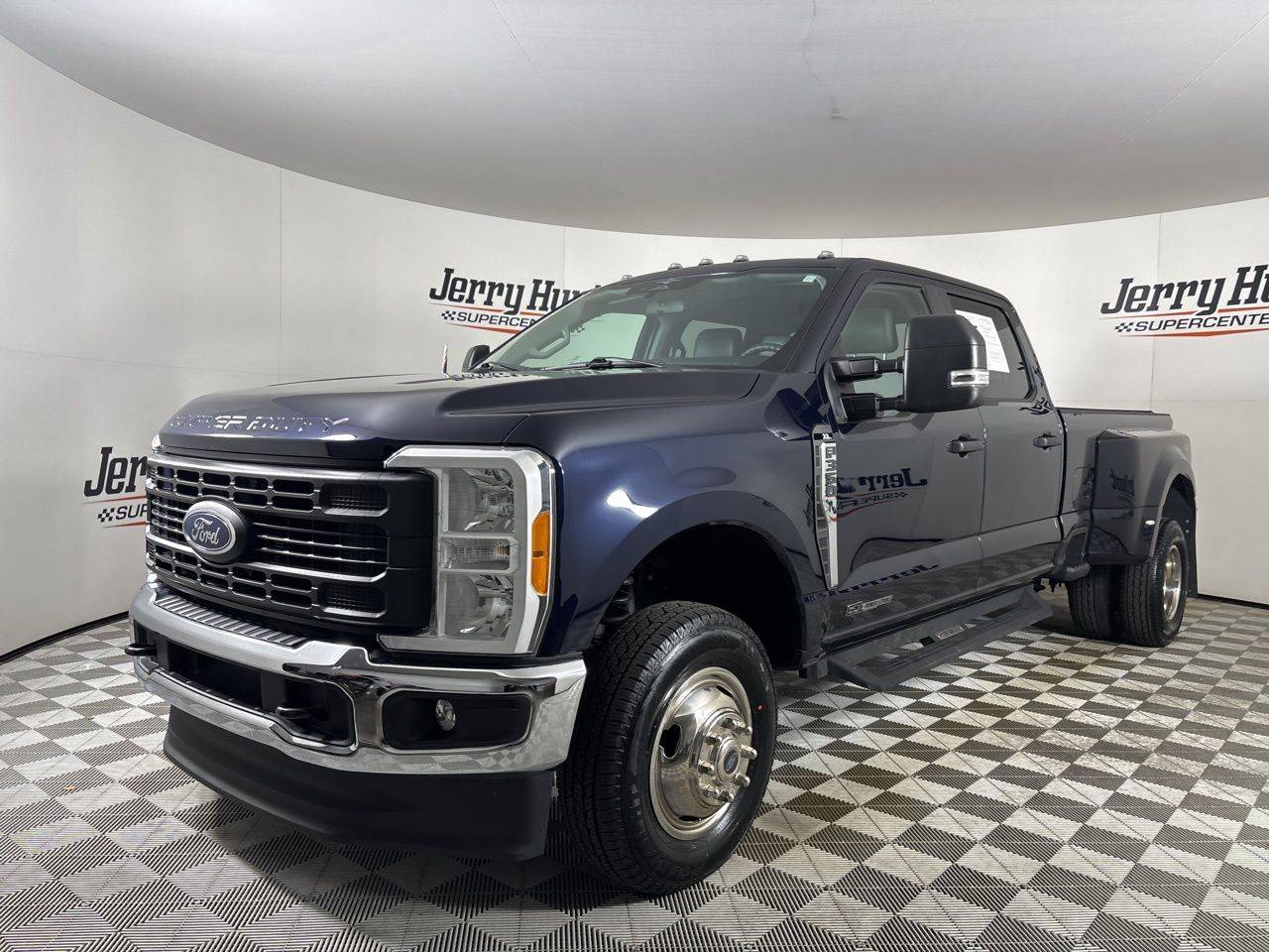 2023 Ford Super Duty F-350 XL — Pickup Truck — 70,266 mi — Lexington, NC