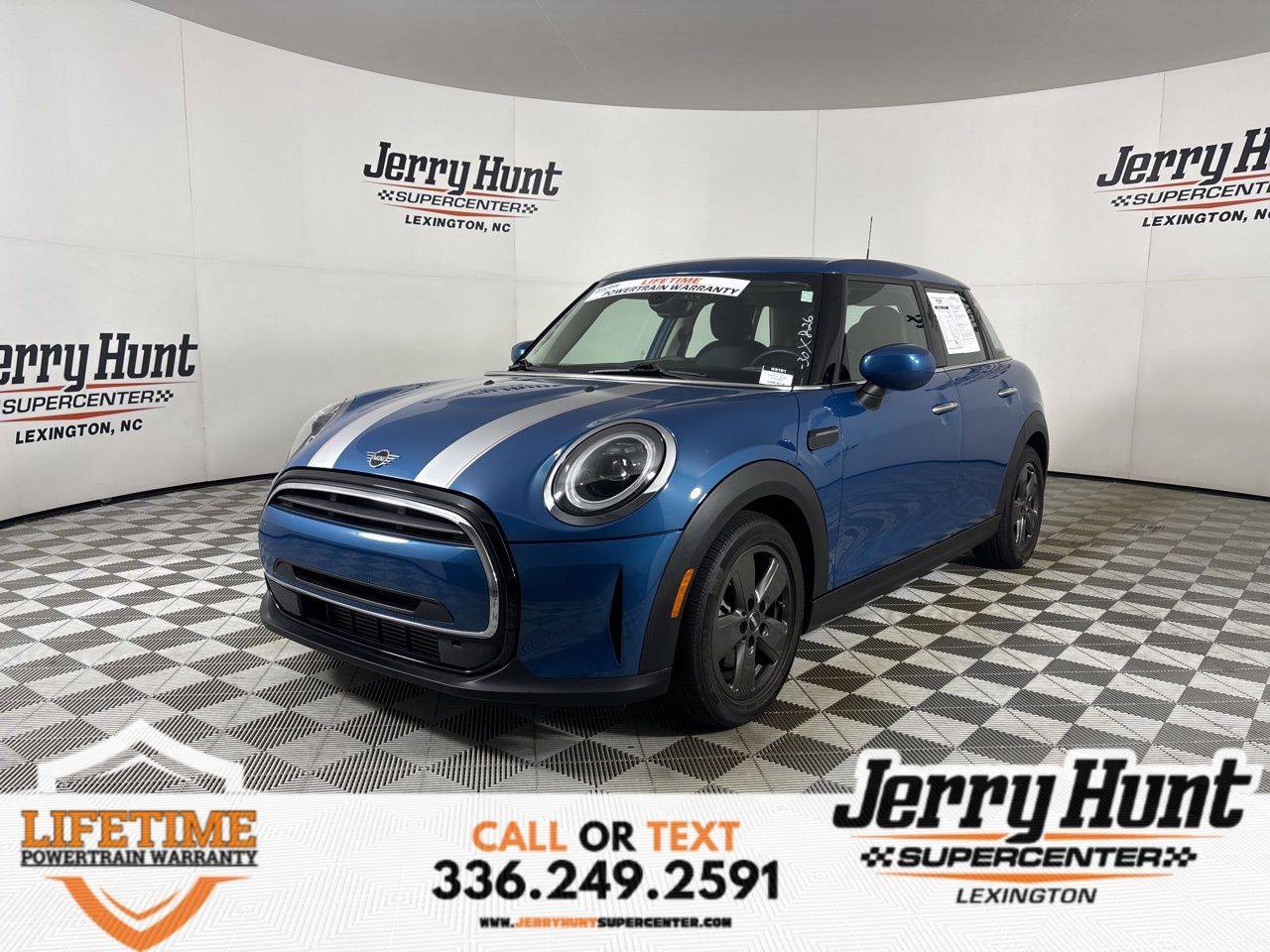 2023 MINI Hardtop Cooper Classic — Hatchback — 9,000 mi — Lexington, NC