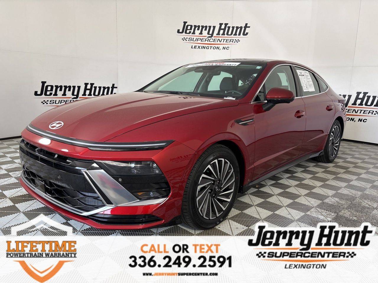 2024 Hyundai Sonata Hybrid Limited — Sedan — 1,916 mi — Lexington, NC