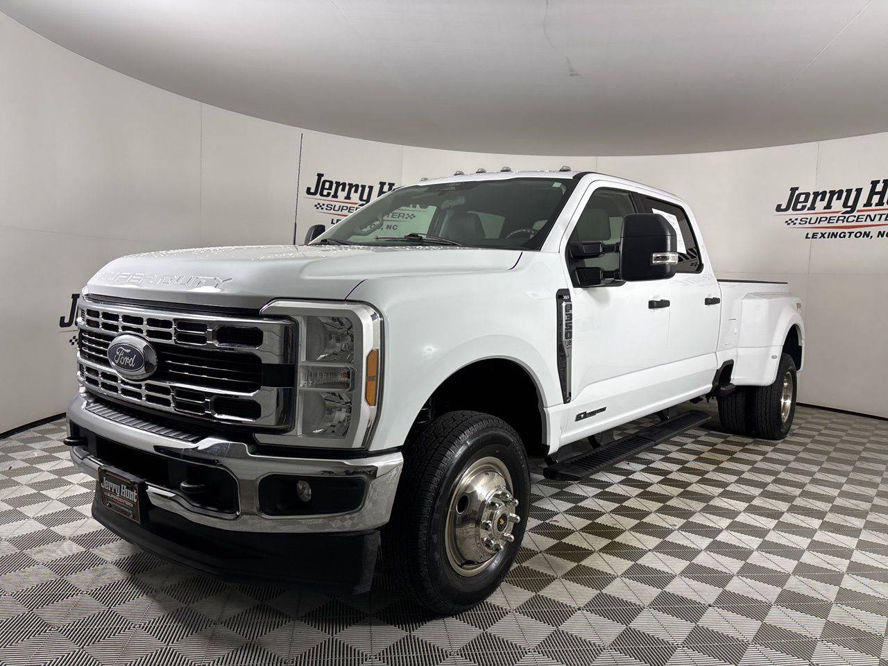 2024 Ford Super Duty F-350 XL — Pickup Truck — 41,715 mi — Lexington, NC