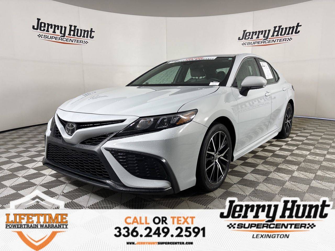 2024 Toyota Camry SE — Sedan — 25,023 mi — Lexington, NC