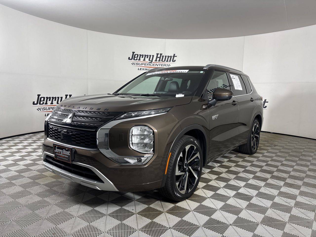 2023 Mitsubishi Outlander Plug-In Hybrid SEL — SUV — 16,335 mi — Lexington, NC
