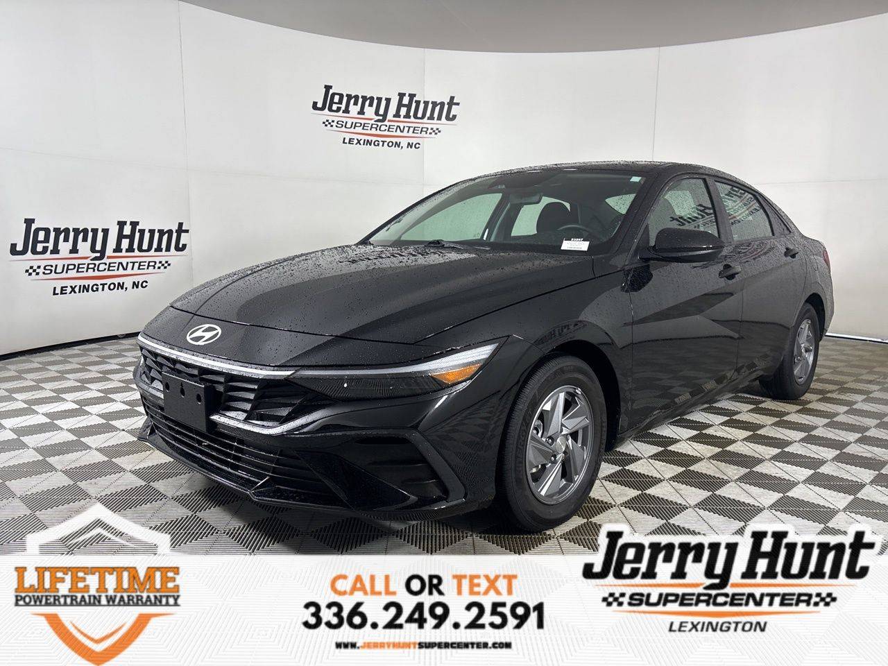 2024 Hyundai Elantra SE — Sedan — 3,229 mi — Lexington, NC