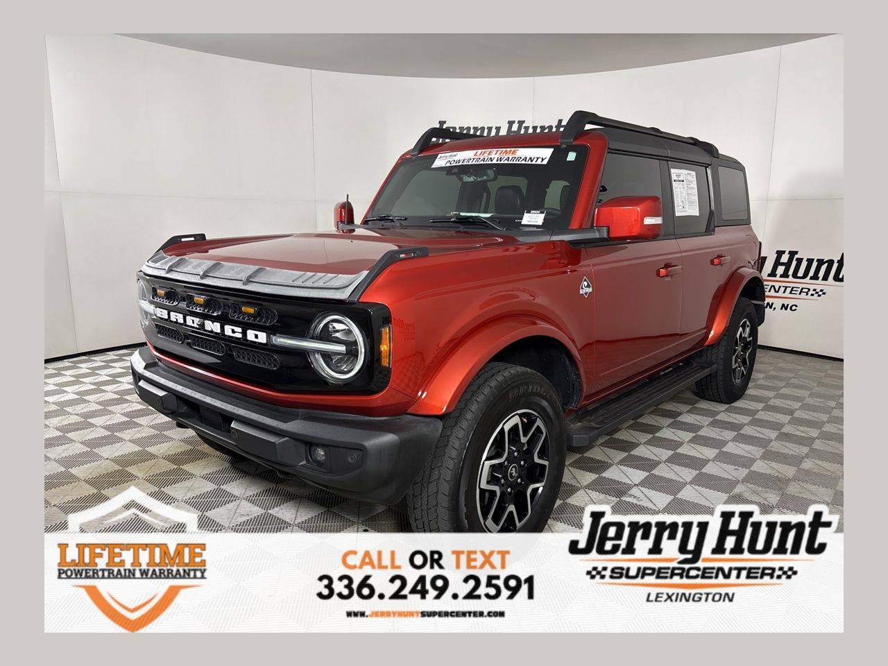 2024 Ford Bronco Outer Banks