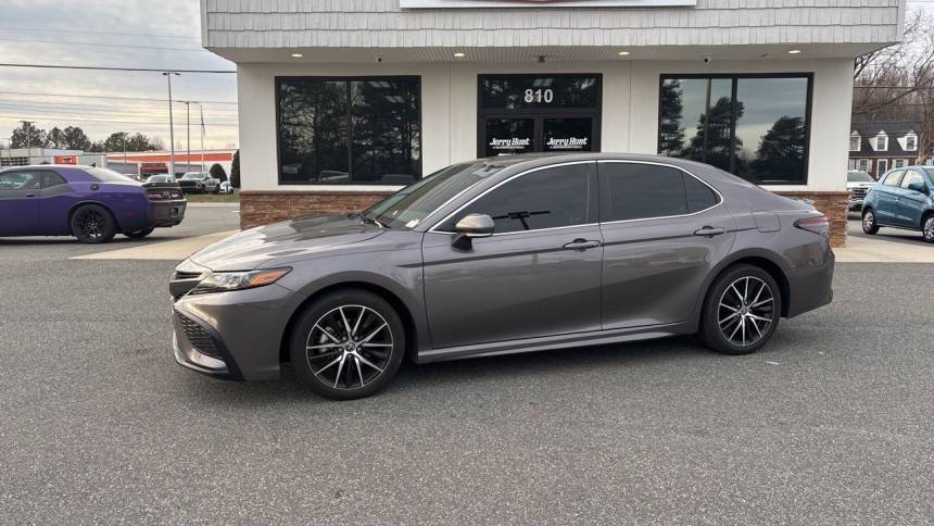 2023 Toyota Camry SE — Sedan — 28,648 mi — Lexington, NC