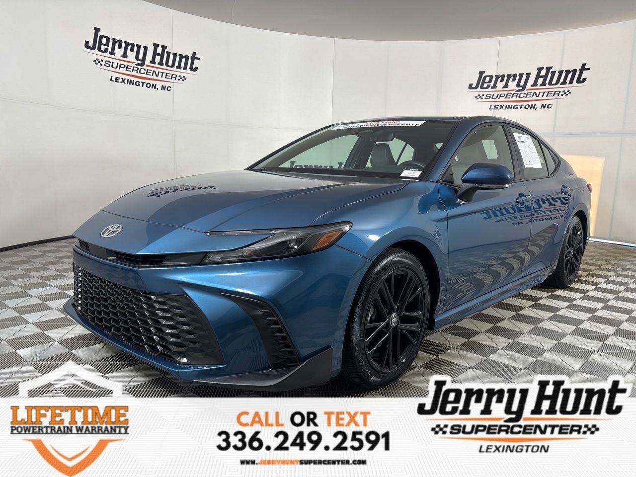 2025 Toyota Camry Hybrid SE — Sedan — 14,146 mi — Lexington, NC