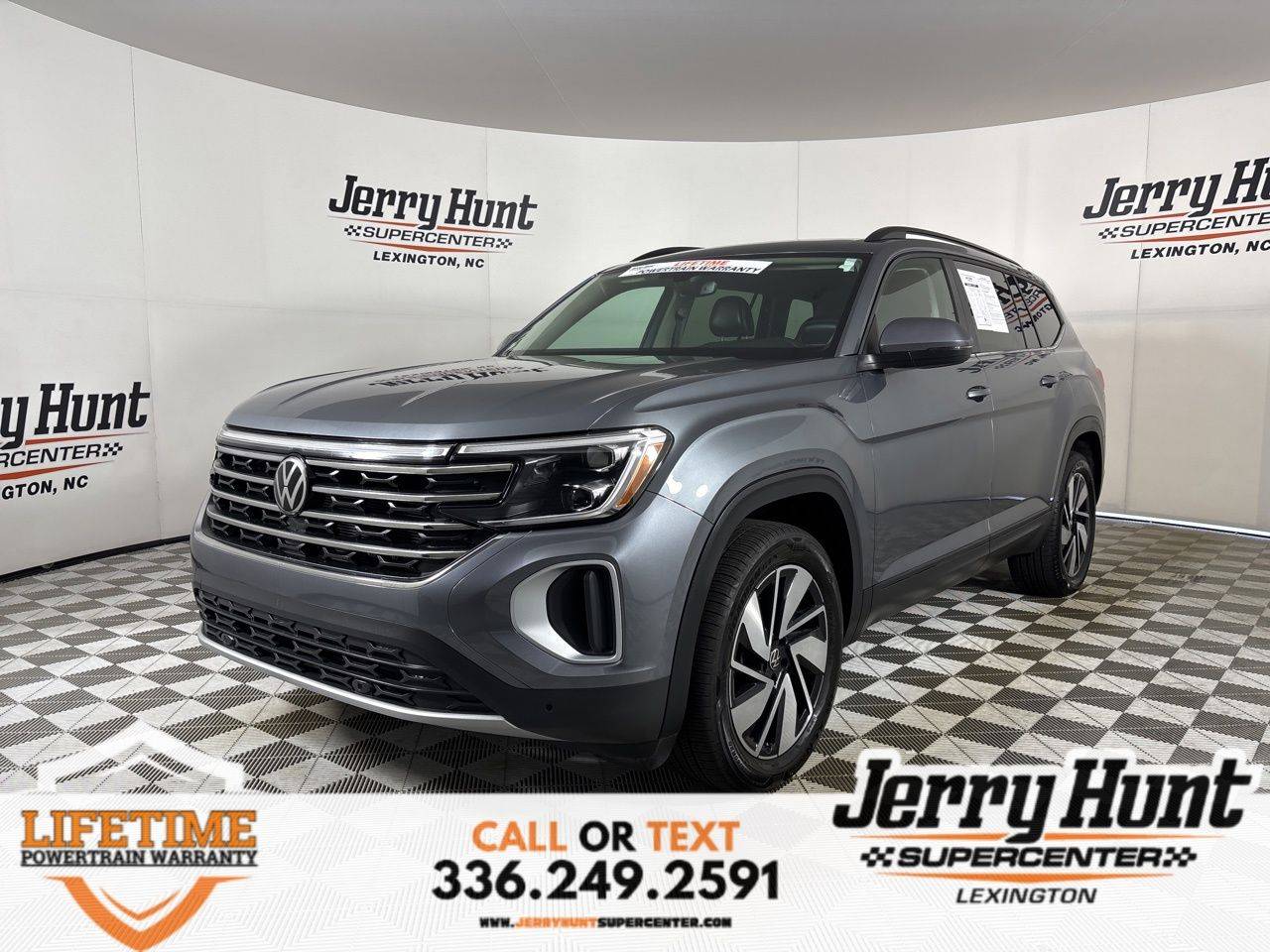 2024 Volkswagen Atlas SE with Technology — SUV — 5,231 mi — Lexington, NC