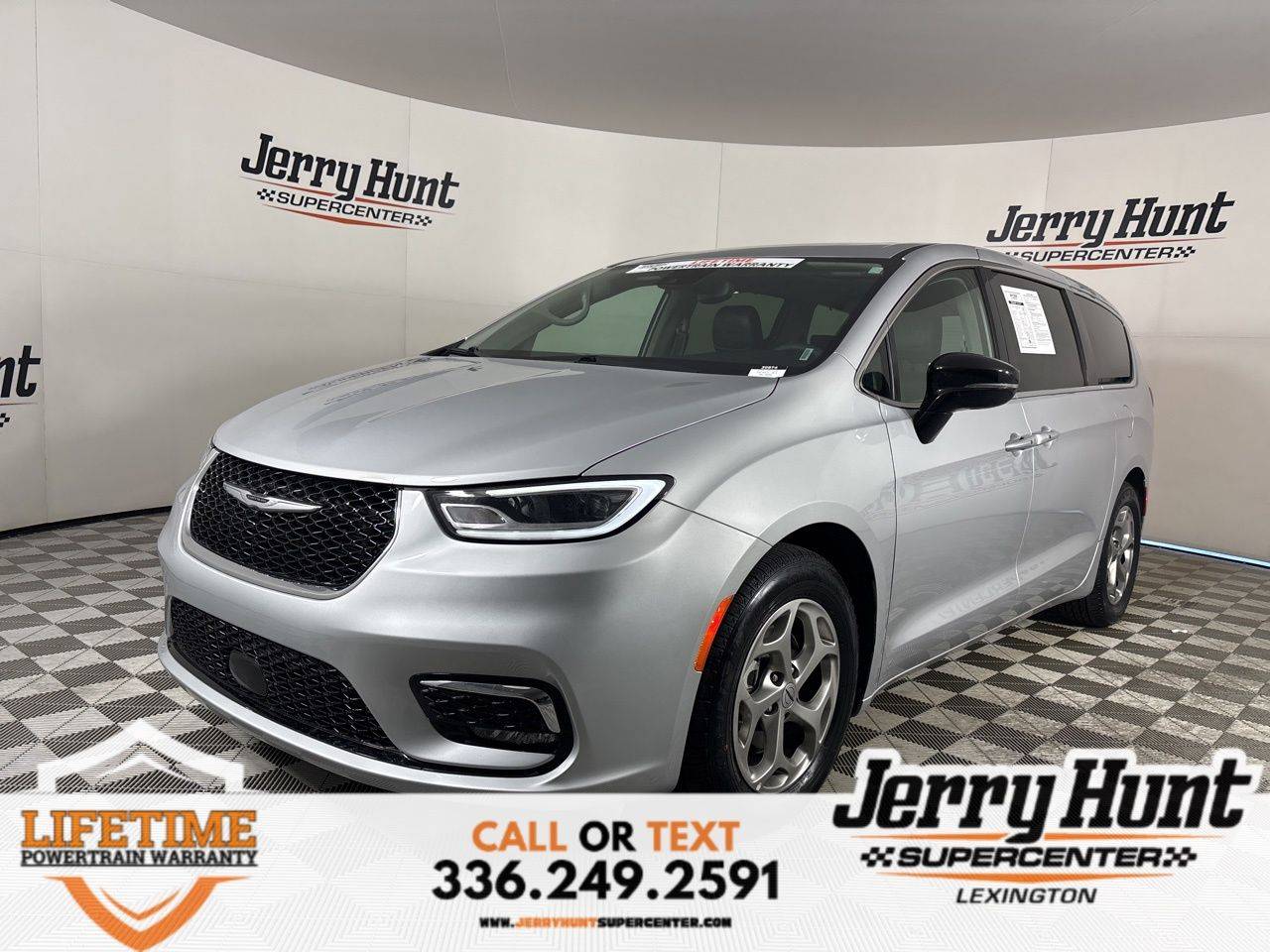 2024 Chrysler Pacifica Limited — Minivan — 39,952 mi — Lexington, NC