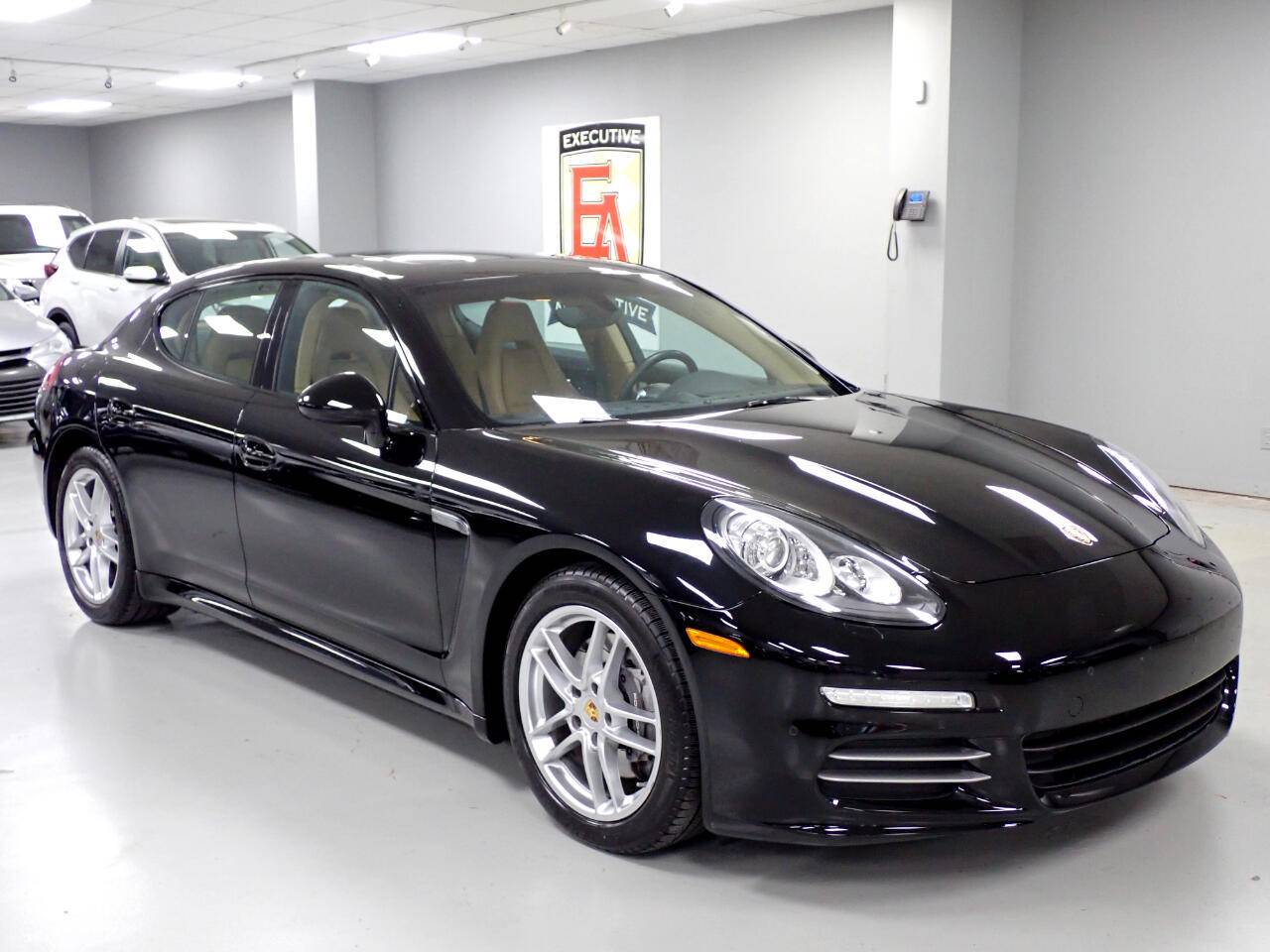 2016 Porsche Panamera 4 — Hatchback — 86,511 mi — Lee's Summit, MO