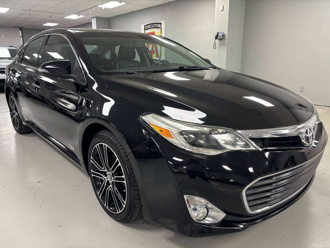 2015 Toyota Avalon XLE Touring — Sedan — 144,956 mi — Lee's Summit, MO