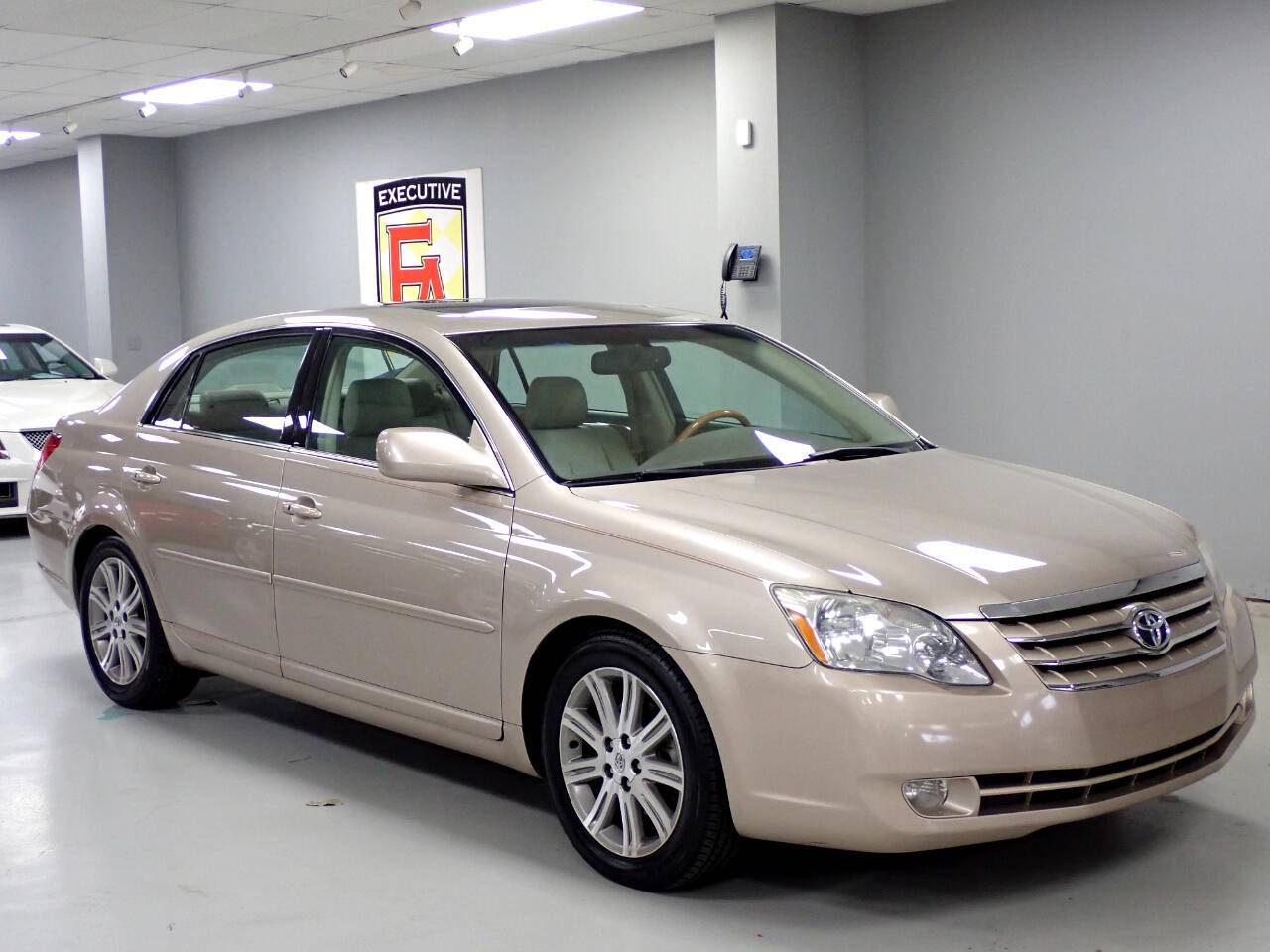 2006 Toyota Avalon Limited — Sedan — 93,297 mi — Lee's Summit, MO