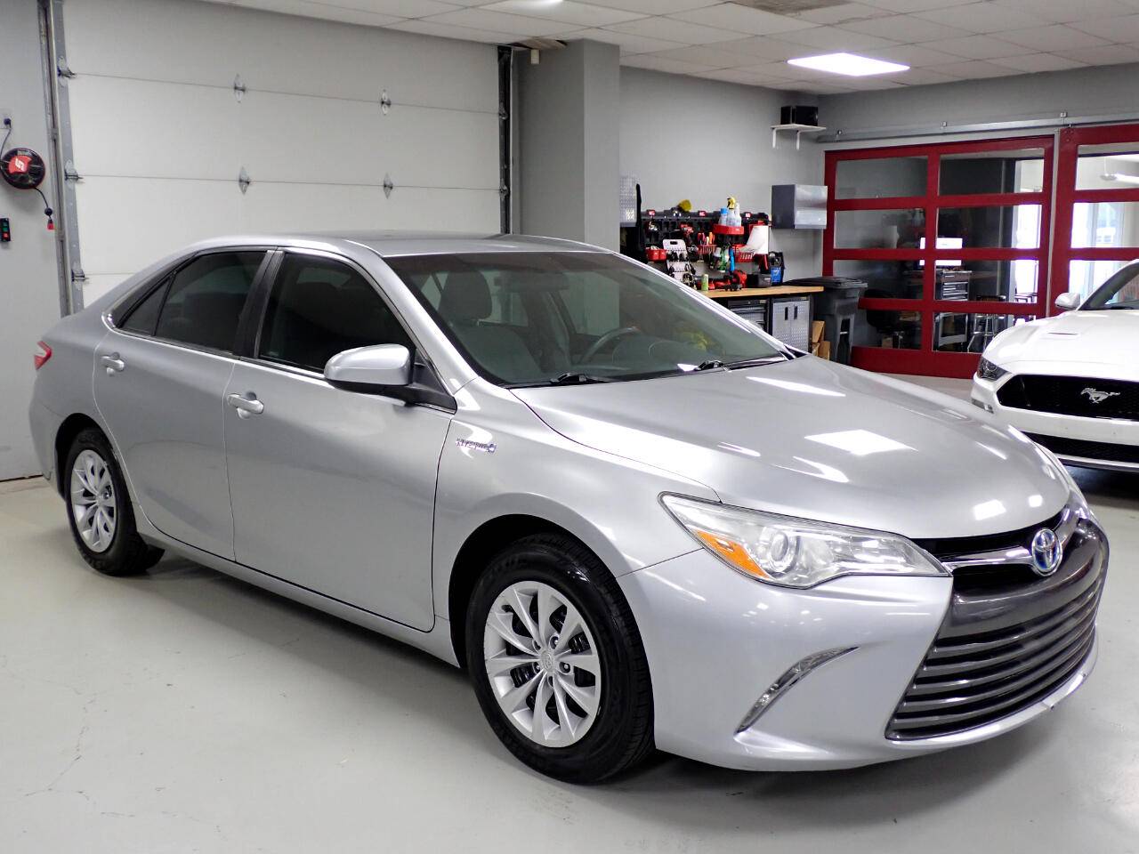 2015 Toyota Camry Hybrid XLE — Sedan — 121,826 mi — Lee's Summit, MO