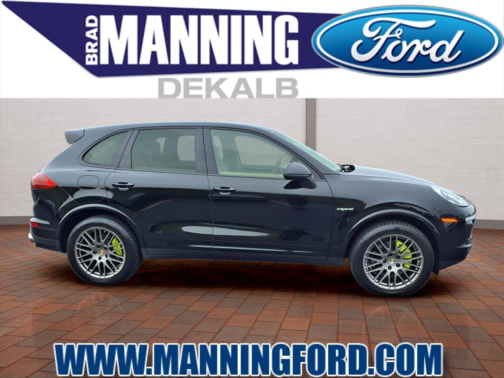 2017 Porsche Cayenne S E-Hybrid — SUV — 108,949 mi — Dekalb, IL