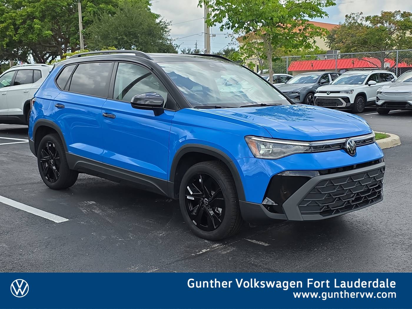 2025 Volkswagen Taos SE Black