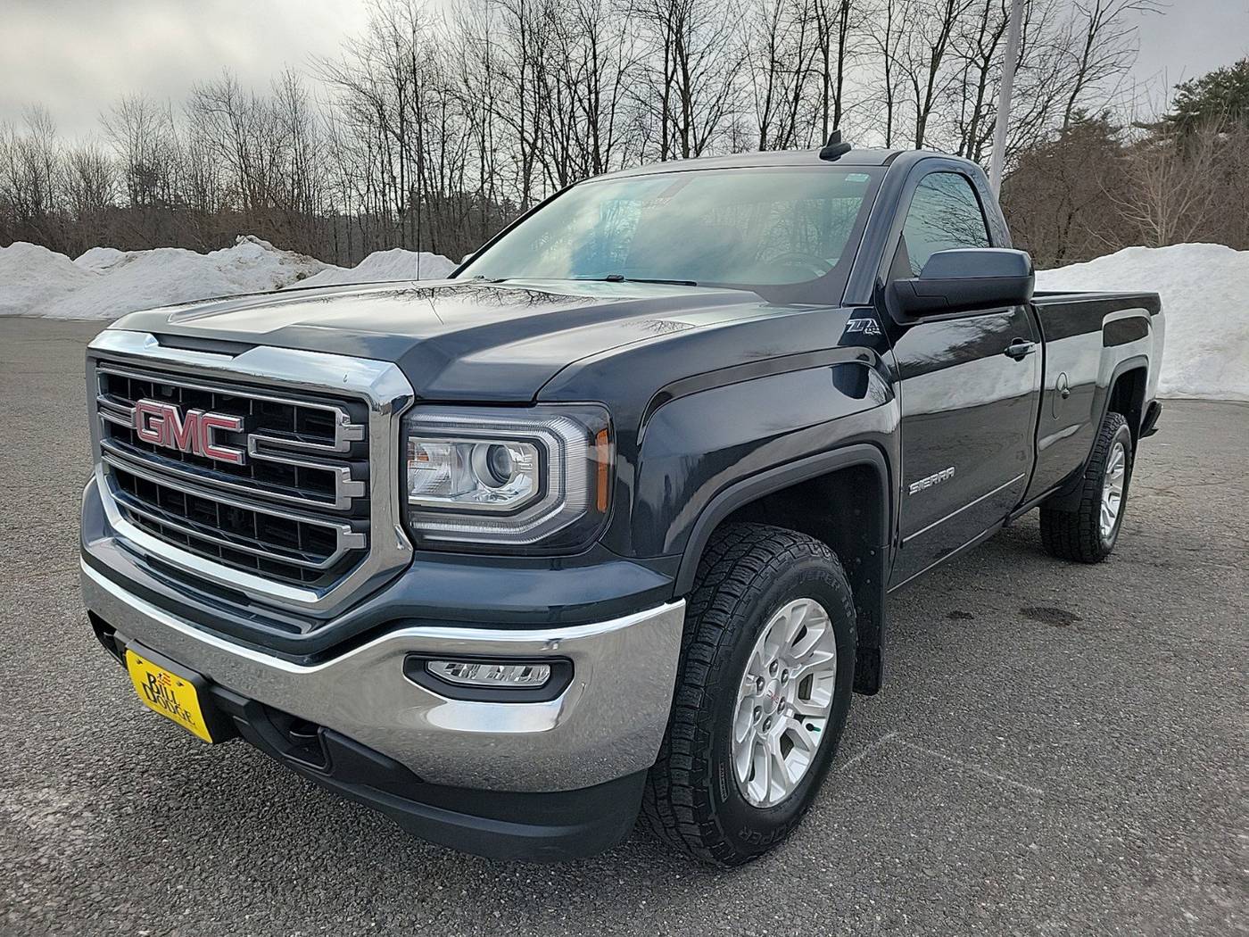 2017 GMC Sierra 1500 SLE — Pickup Truck — 74,787 mi — Westbrook, ME
