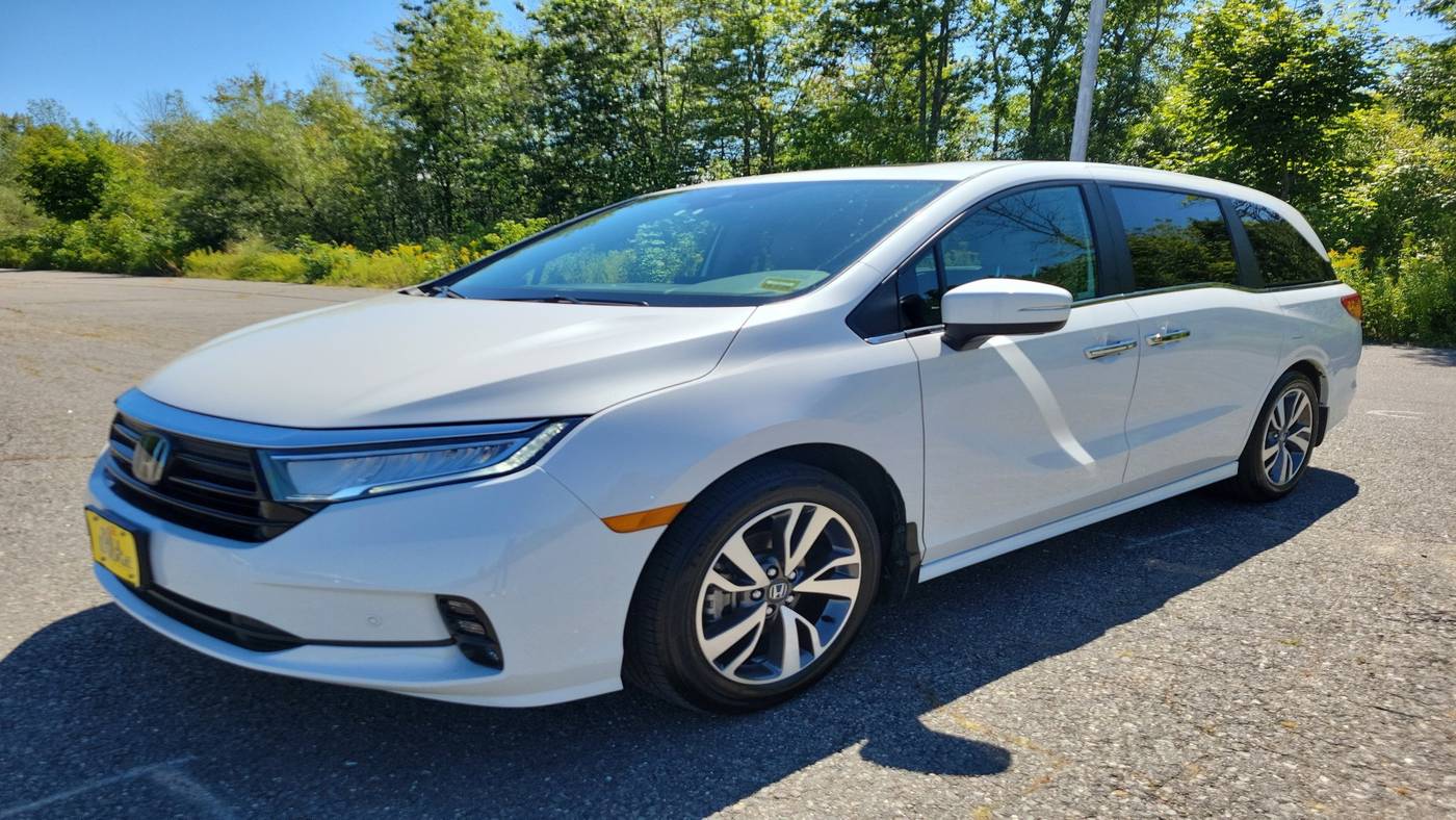 2024 Honda Odyssey Touring — Minivan — 17,098 mi — Westbrook, ME