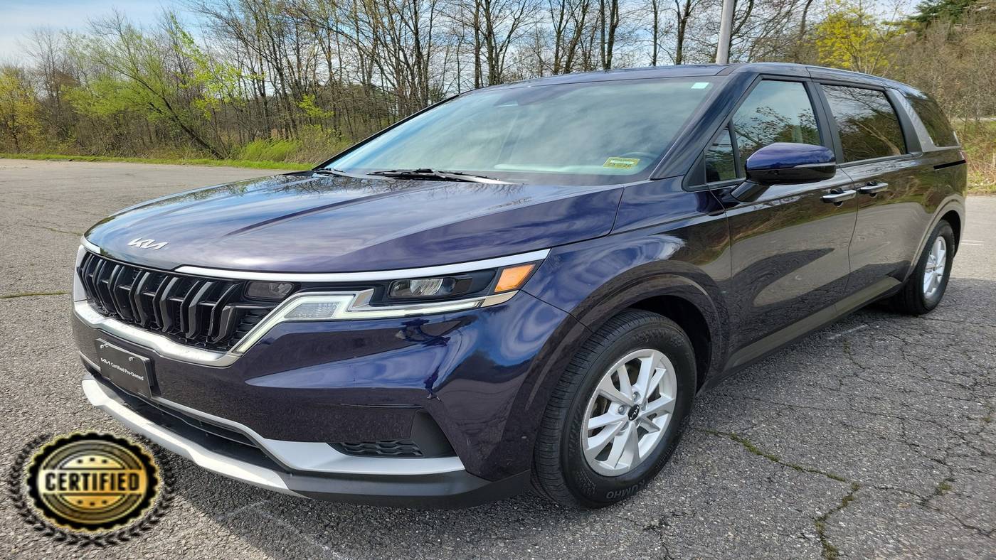 2023 Kia Carnival LXS — Minivan — 33,839 mi — Westbrook, ME