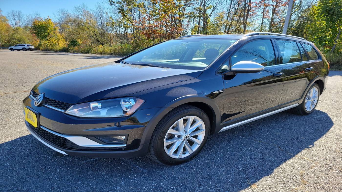 2017 Volkswagen Golf Alltrack S — Wagon — 64,907 mi — Westbrook, ME