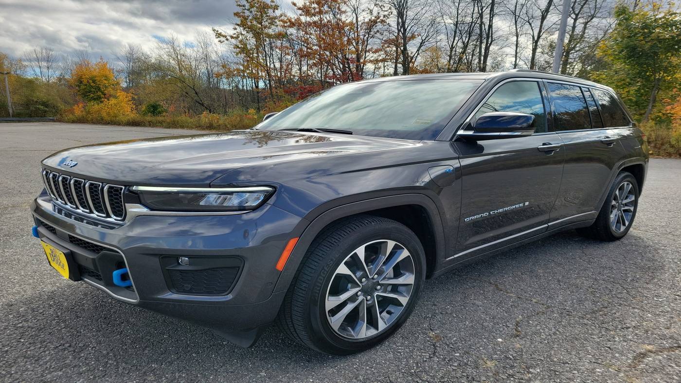 2023 Jeep Grand Cherokee Overland 4xe — SUV — 9,852 mi — Westbrook, ME