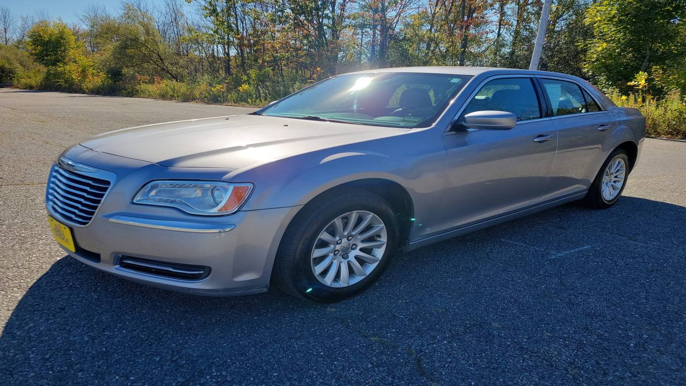 2014 Chrysler 300 Base — Sedan — 113,292 mi — Westbrook, ME