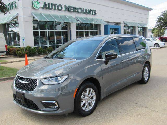 2025 Chrysler Pacifica Select — Minivan — 12,804 mi — Plano, TX