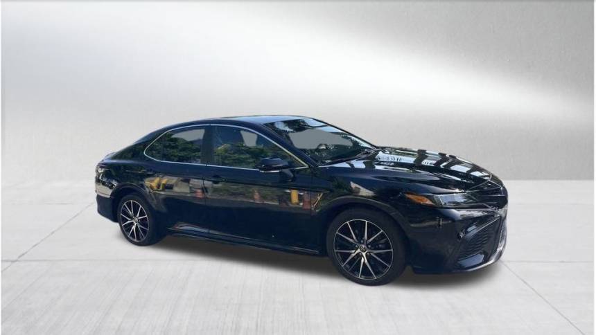 2023 Toyota Camry SE Nightshade — Sedan — 22,285 mi — Miami, FL