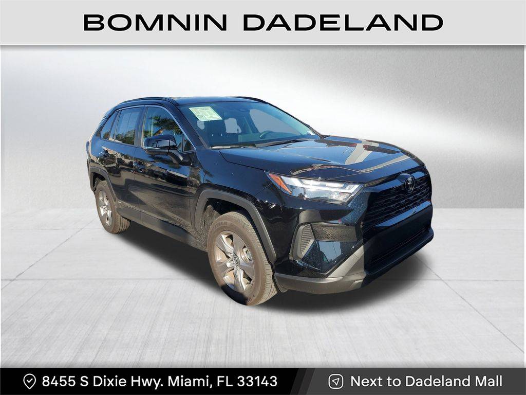 2025 Toyota RAV4 Hybrid XLE — SUV — 5,595 mi — Miami, FL