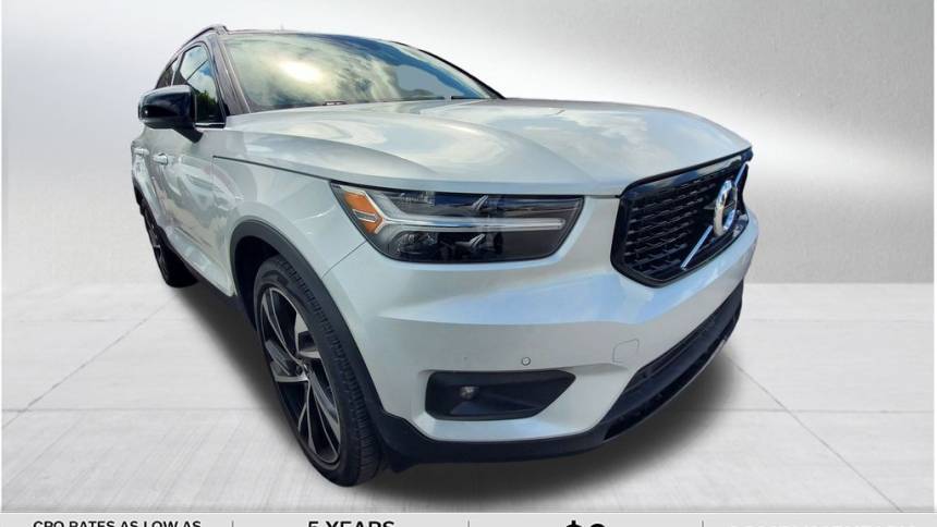 2022 Volvo XC40 T5 R-Design